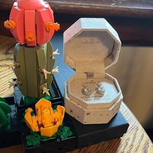 Isabella m. earring gift set in box